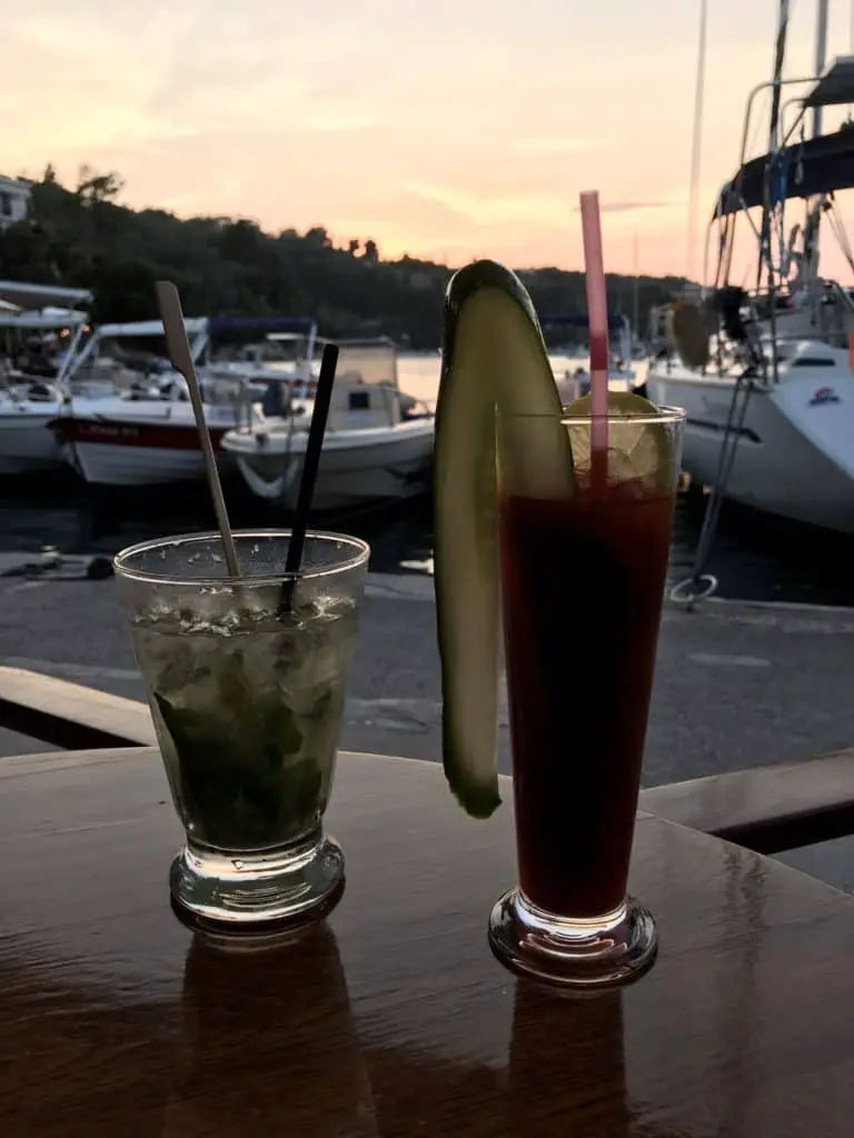 Cocktails at RomanticaCafe Bar in Lakka